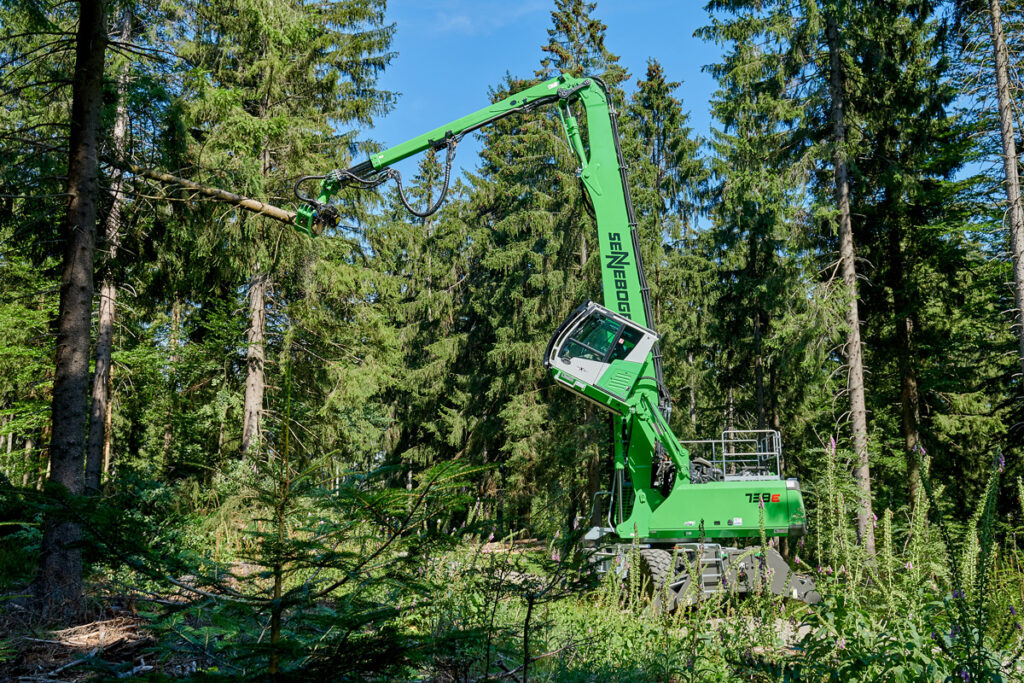 738 M E-series in Material Handlers by Sennebogen
