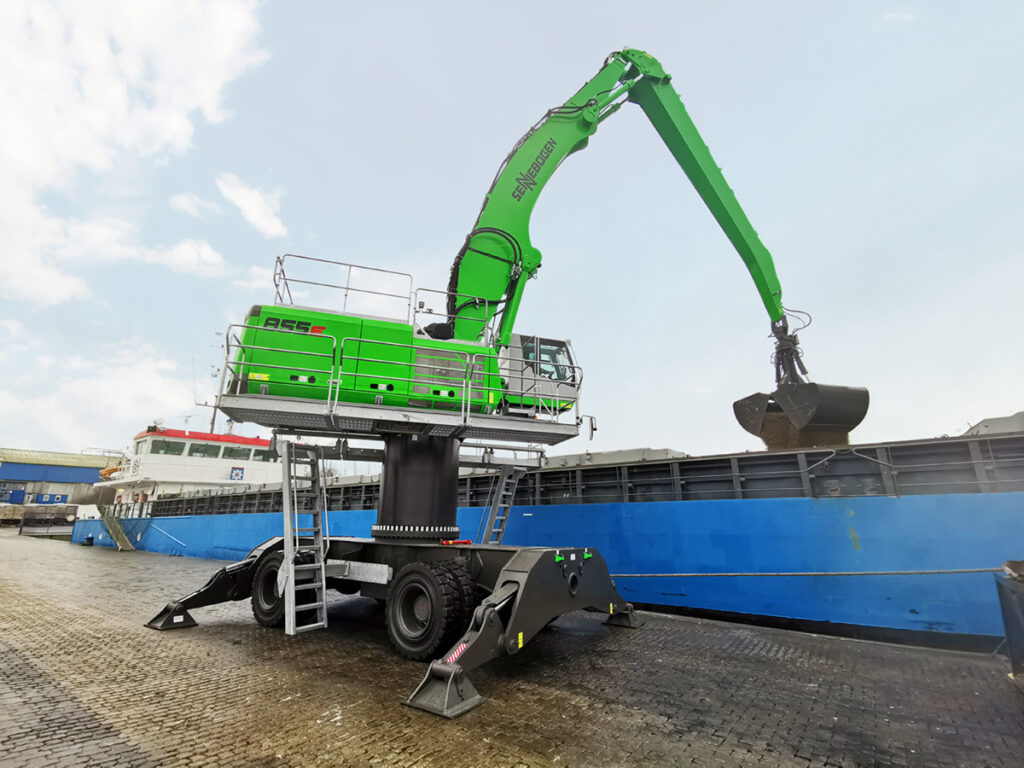 Green Hybrid 855 M E-series in Material Handlers by Sennebogen