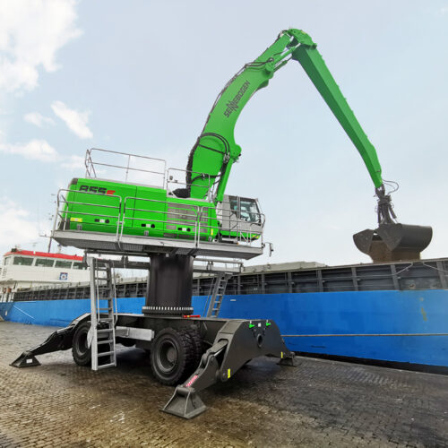 Green Hybrid 855 M E-series Material Handlers