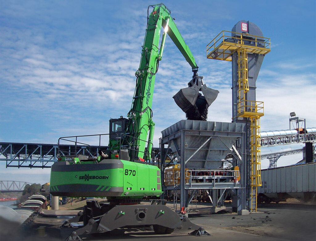 Green Hybrid 870 M E-series in Material Handlers by Sennebogen