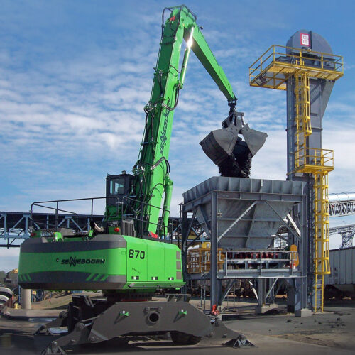 Green Hybrid 870 M E-series Material Handlers